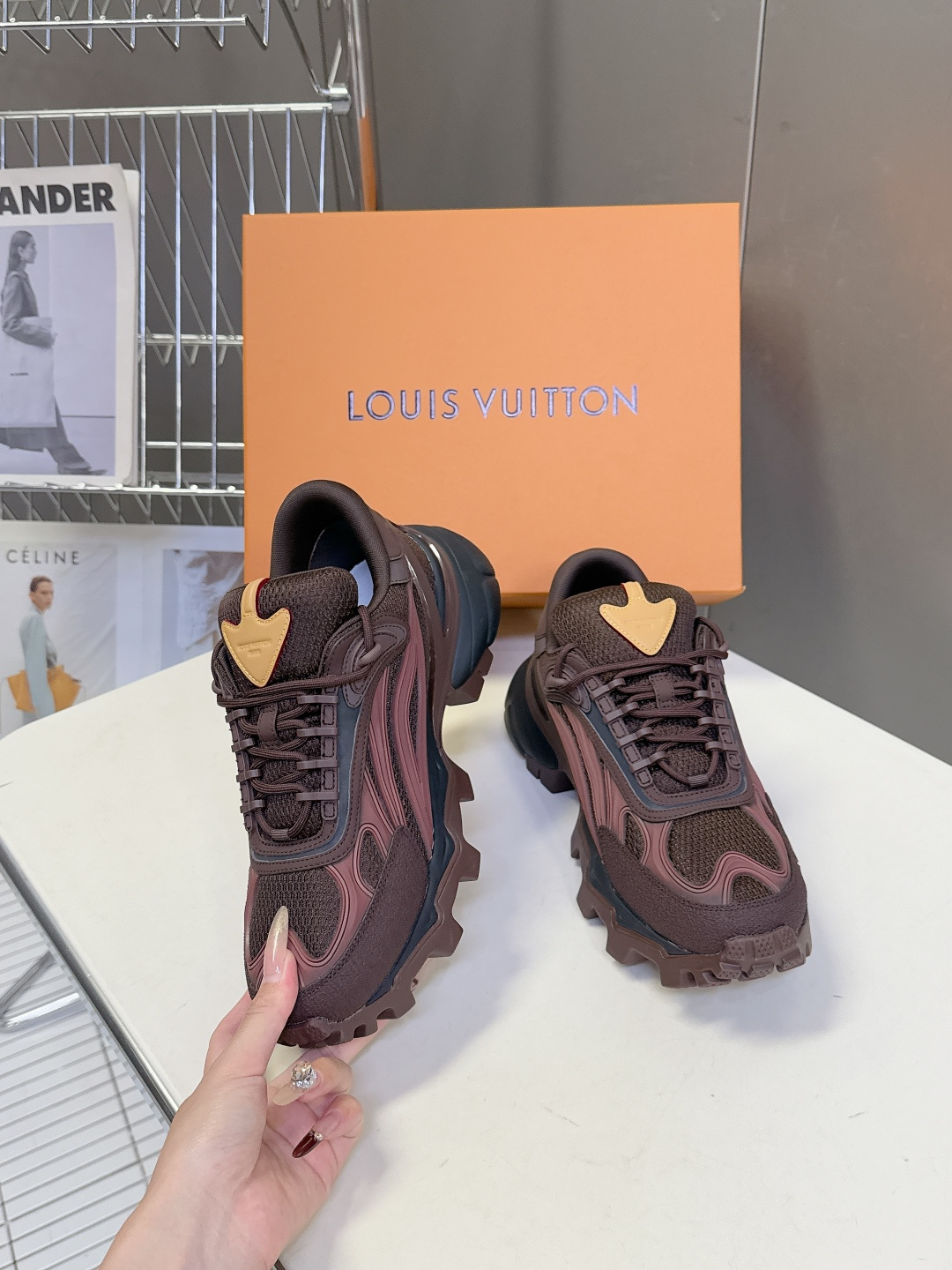 LOUIS VUITTON路易威登 驴牌春夏最新款 运动鞋 超多明星网红种草 原版购入开发 运动鞋融合网