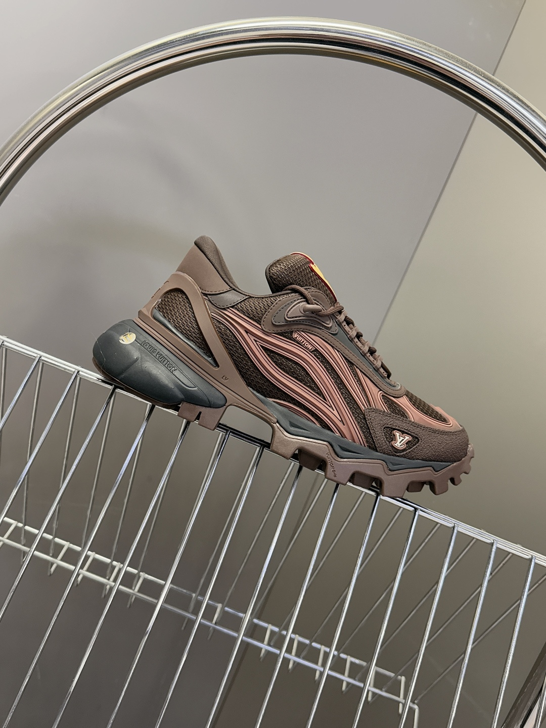 LOUIS VUITTON路易威登 驴牌春夏最新款 运动鞋 超多明星网红种草 原版购入开发 运动鞋融合网