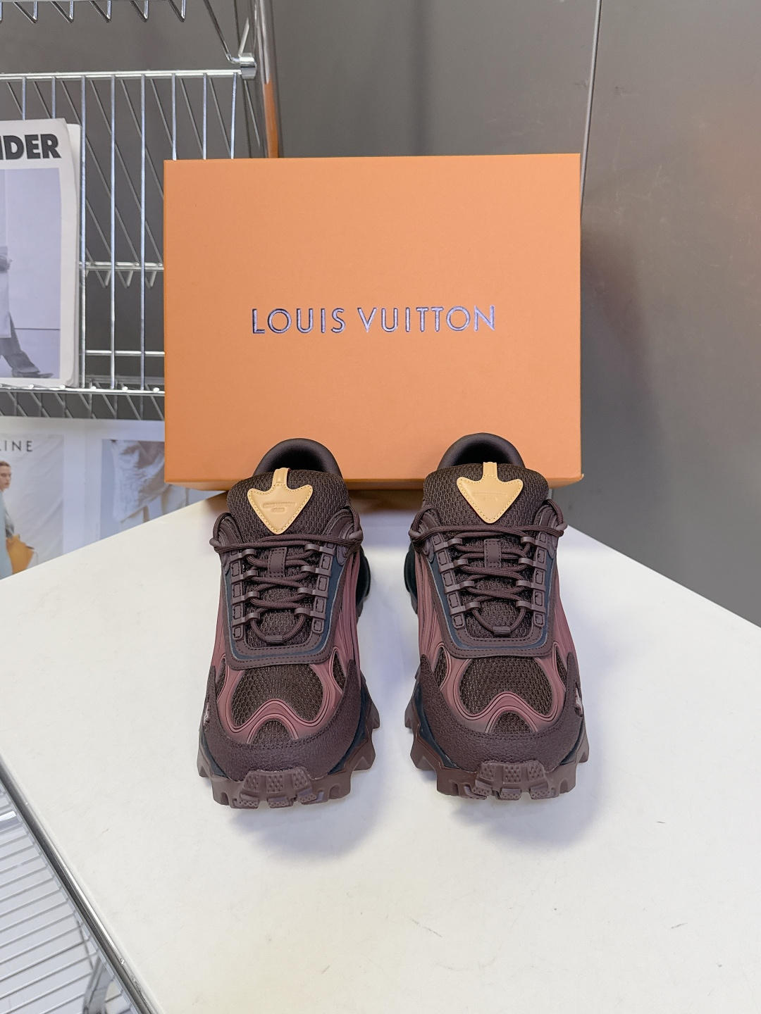 LOUIS VUITTON路易威登 驴牌春夏最新款 运动鞋 超多明星网红种草 原版购入开发 运动鞋融合网