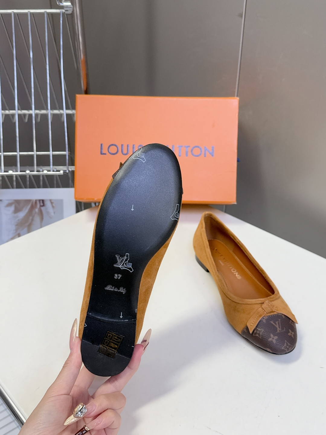 LOUIS VUITTON路易威登2026春夏最新款平底鞋 超多明星网红种草 绝对百搭的优雅气质款 经典
