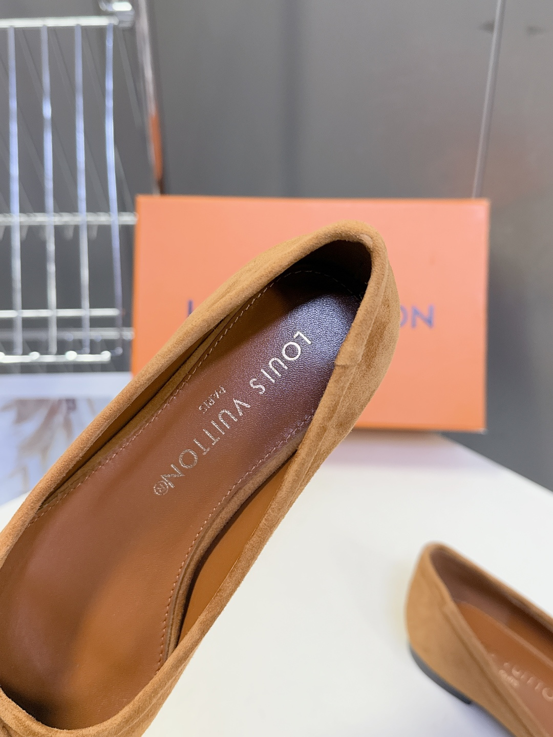 LOUIS VUITTON路易威登2026春夏最新款平底鞋 超多明星网红种草 绝对百搭的优雅气质款 经典