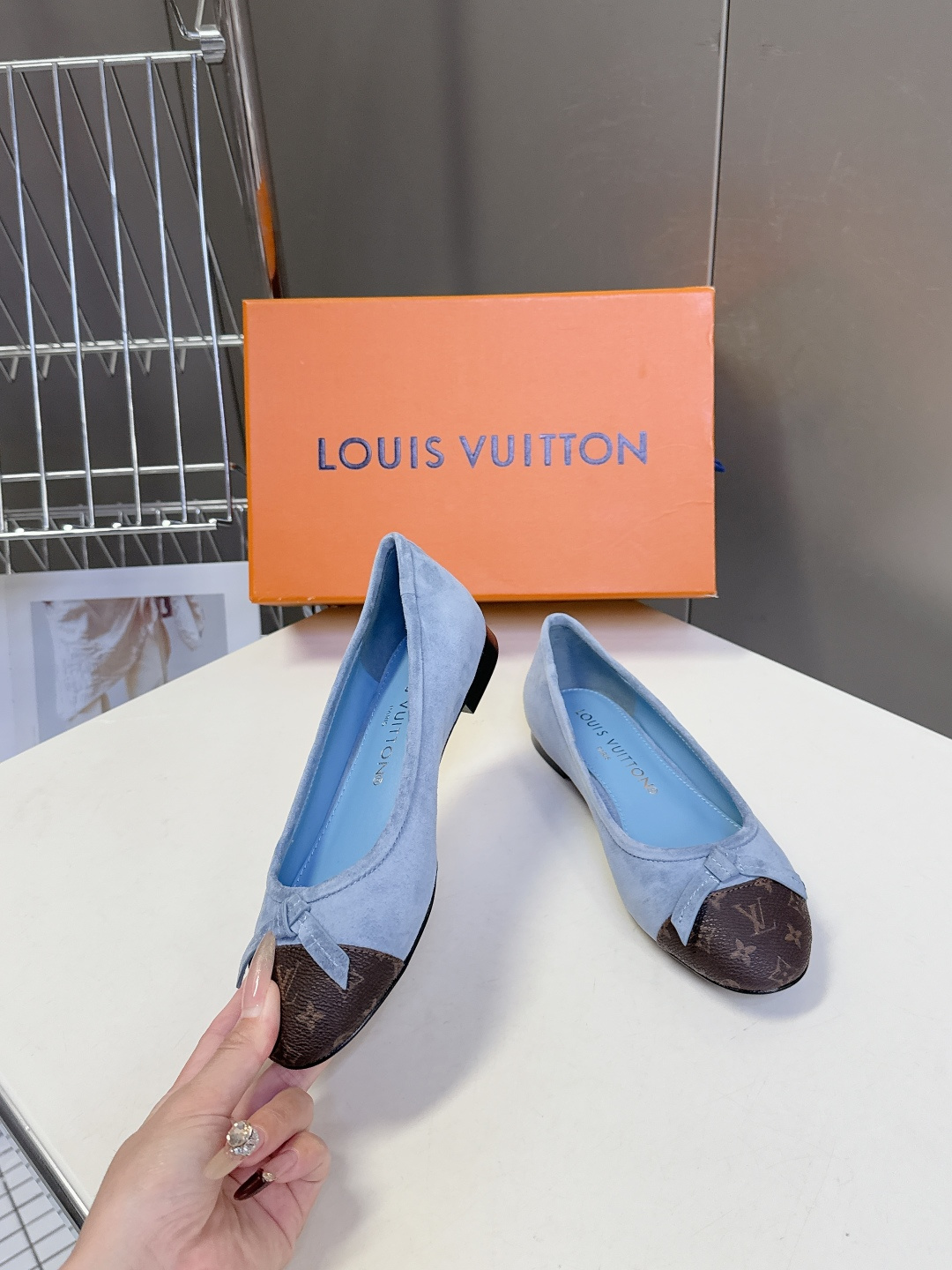 LOUIS VUITTON路易威登2026春夏最新款平底鞋 超多明星网红种草 绝对百搭的优雅气质款 经典