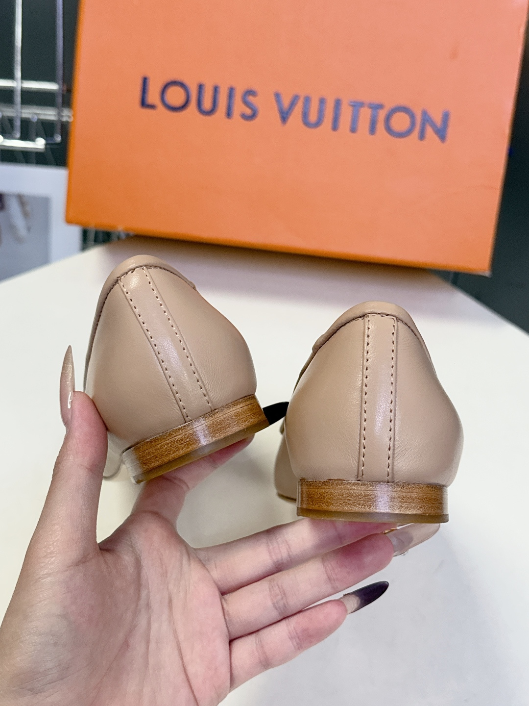 LOUIS VUITTON路易威登2026春夏最新款平底鞋 超多明星网红种草 绝对百搭的优雅气质款 经典