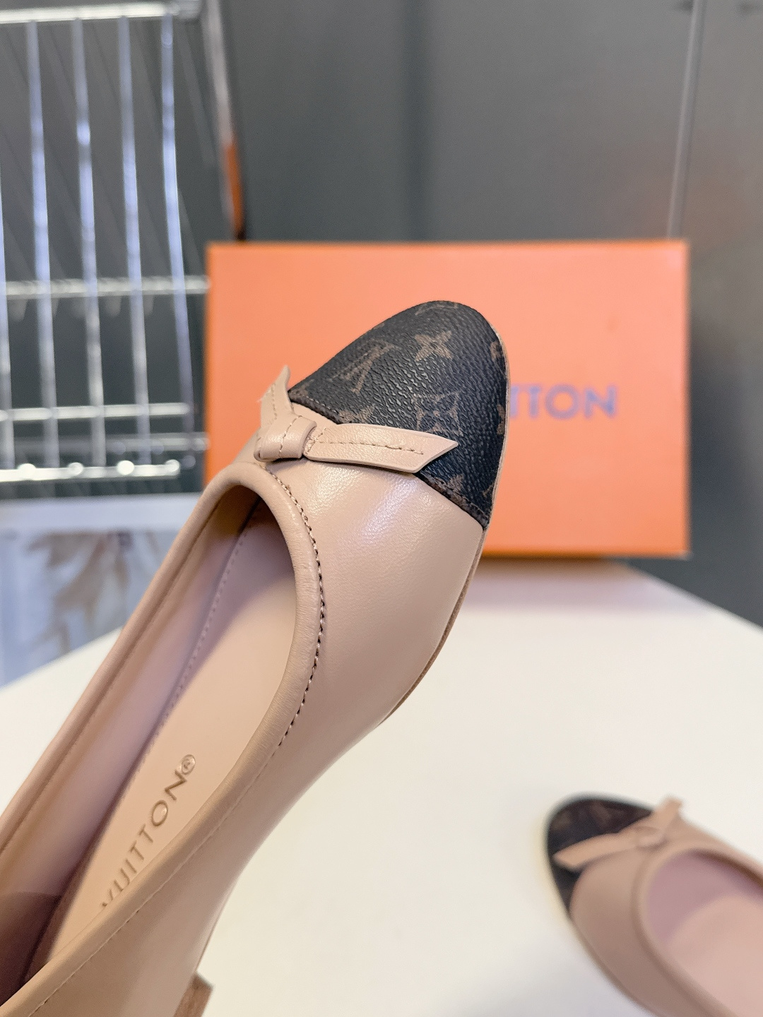 LOUIS VUITTON路易威登2026春夏最新款平底鞋 超多明星网红种草 绝对百搭的优雅气质款 经典