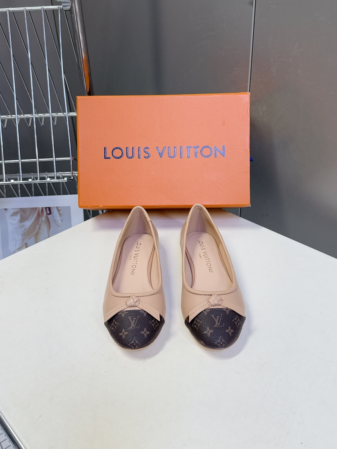 LOUIS VUITTON路易威登2026春夏最新款平底鞋 超多明星网红种草 绝对百搭的优雅气质款 经典