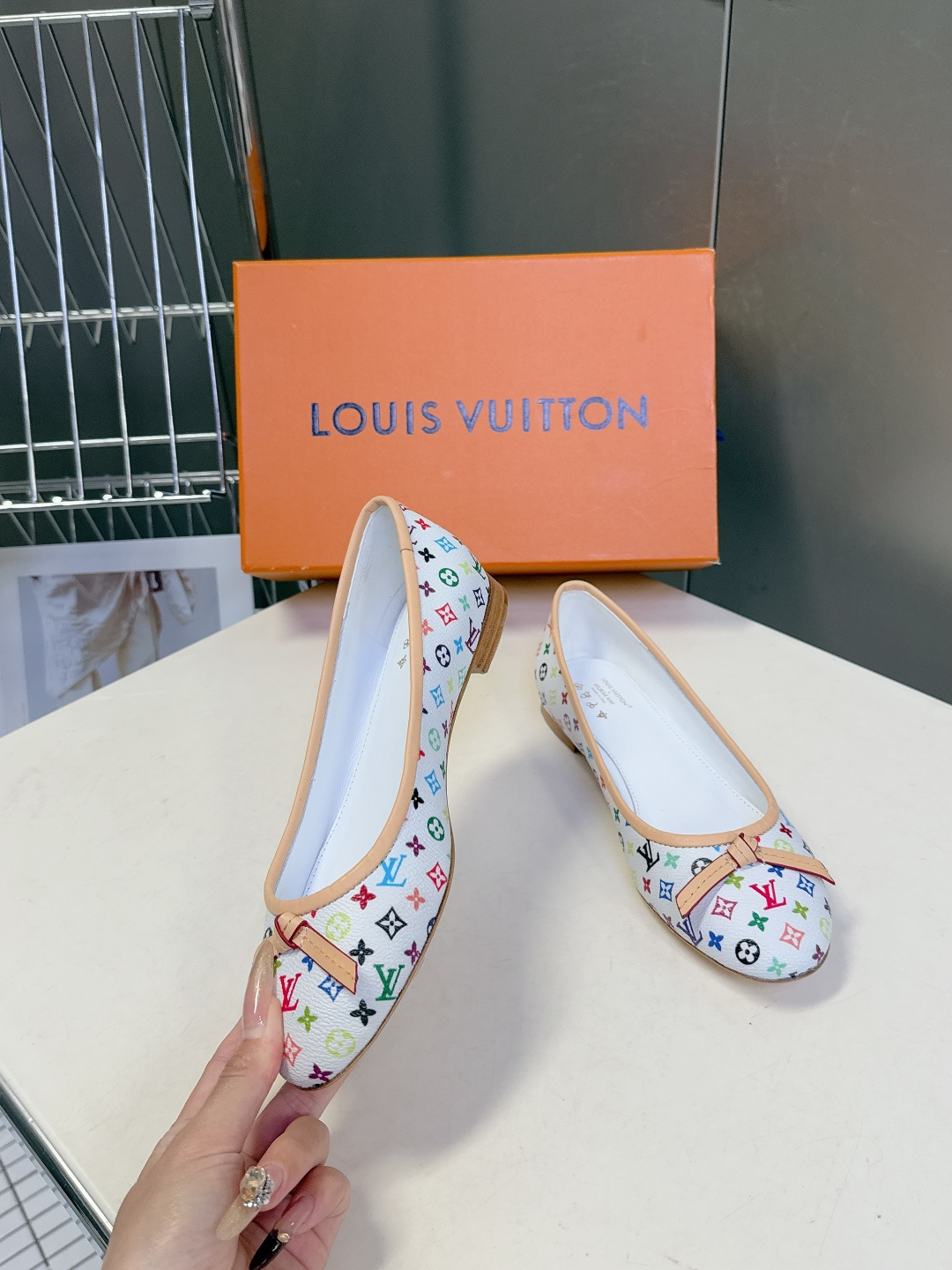 LOUIS VUITTON路易威登2026春夏最新款平底鞋 超多明星网红种草 绝对百搭的优雅气质款 经典