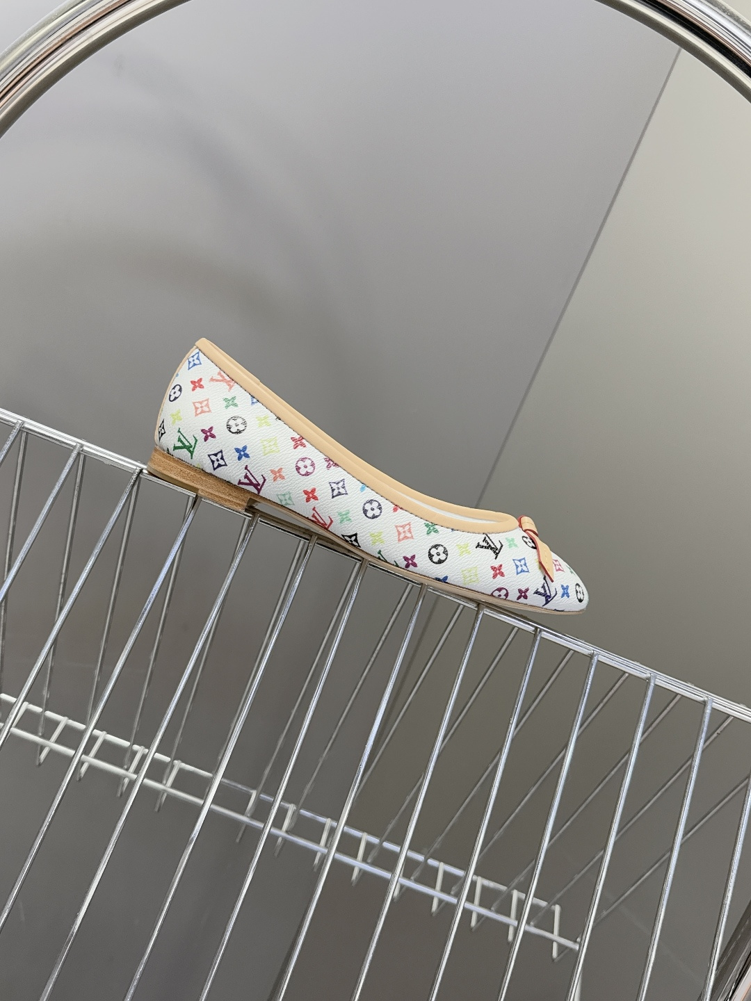 LOUIS VUITTON路易威登2026春夏最新款平底鞋 超多明星网红种草 绝对百搭的优雅气质款 经典