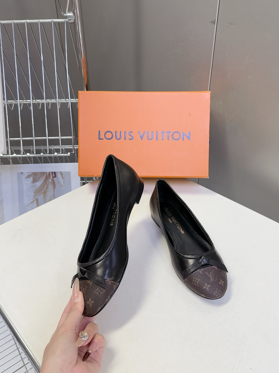 LOUIS VUITTON路易威登2026春夏最新款平底鞋 超多明星网红种草 绝对百搭的优雅气质款 经典