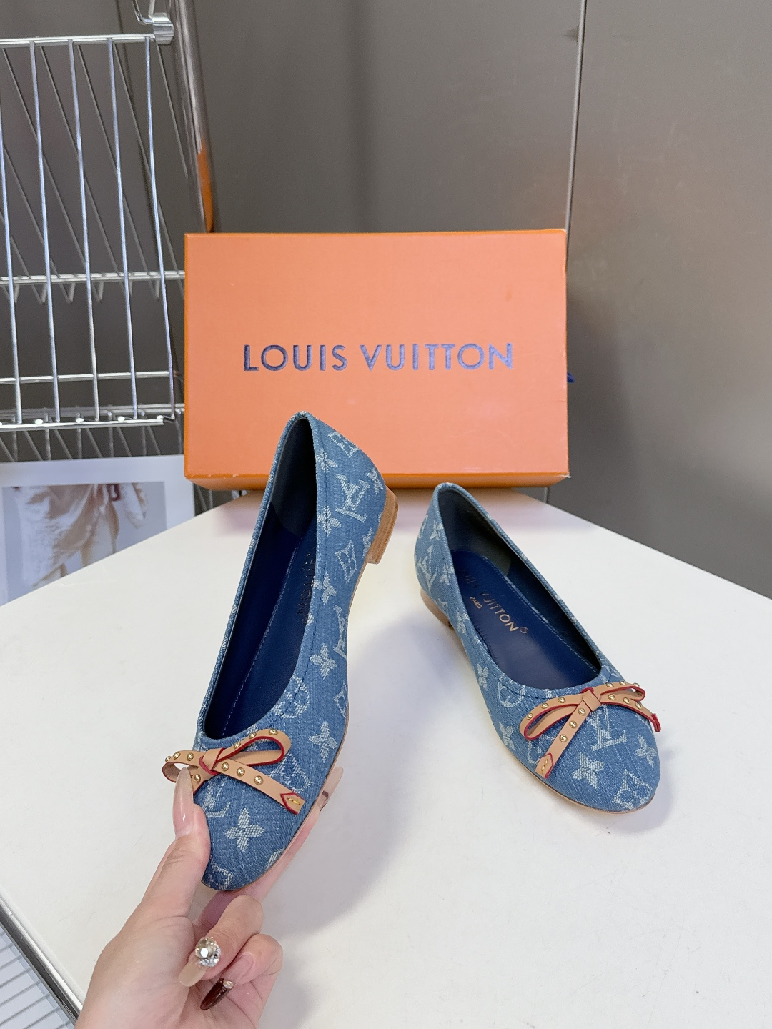 LOUIS VUITTON路易威登2026春夏最新款平底鞋 超多明星网红种草 绝对百搭的优雅气质款 经典