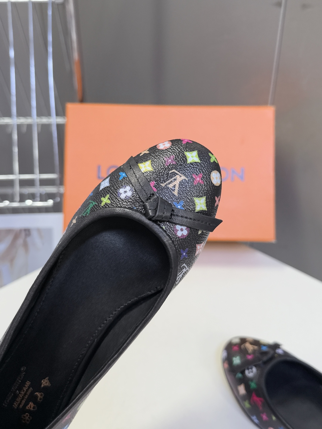 LOUIS VUITTON路易威登2026春夏最新款平底鞋 超多明星网红种草 绝对百搭的优雅气质款 经典