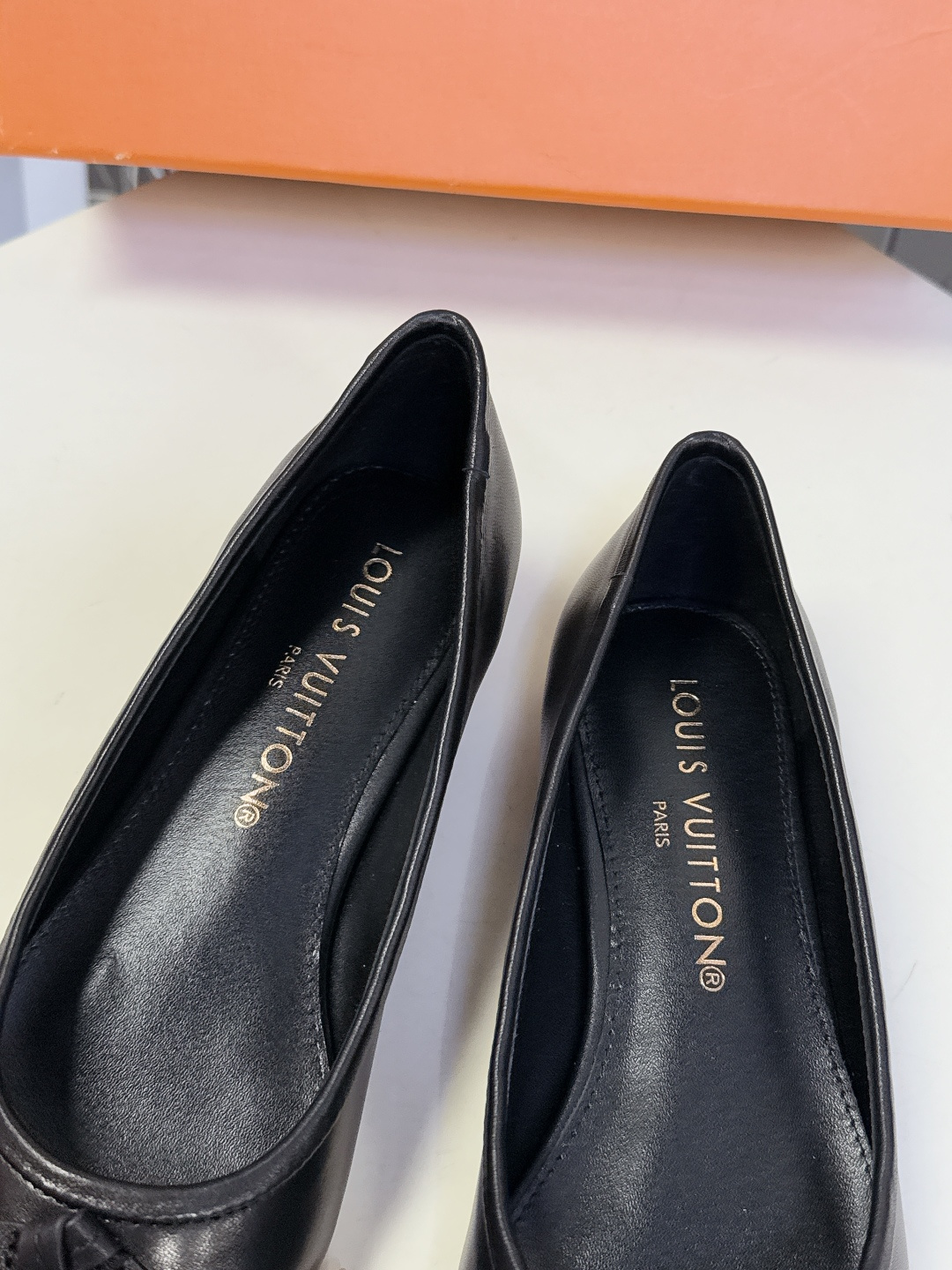 LOUIS VUITTON路易威登2026春夏最新款平底鞋 超多明星网红种草 绝对百搭的优雅气质款 经典