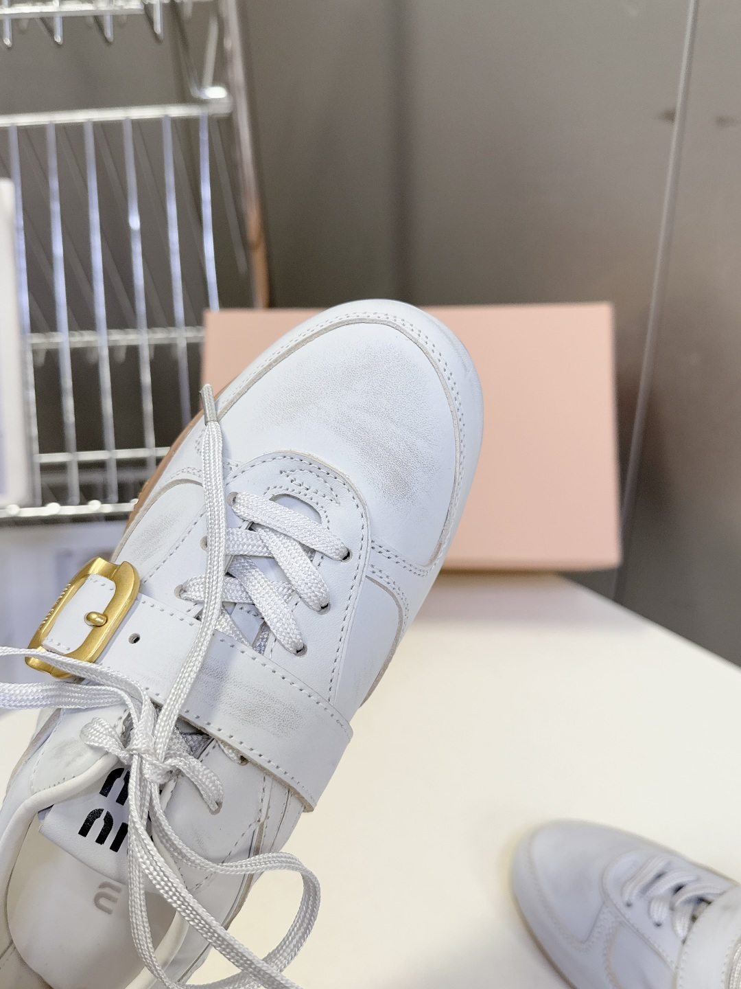 MiuMiu缪缪最新走秀款复古休闲鞋 德训鞋官方秀场出镜率最高的单品 超多明星时尚博主种草 miu系穿搭