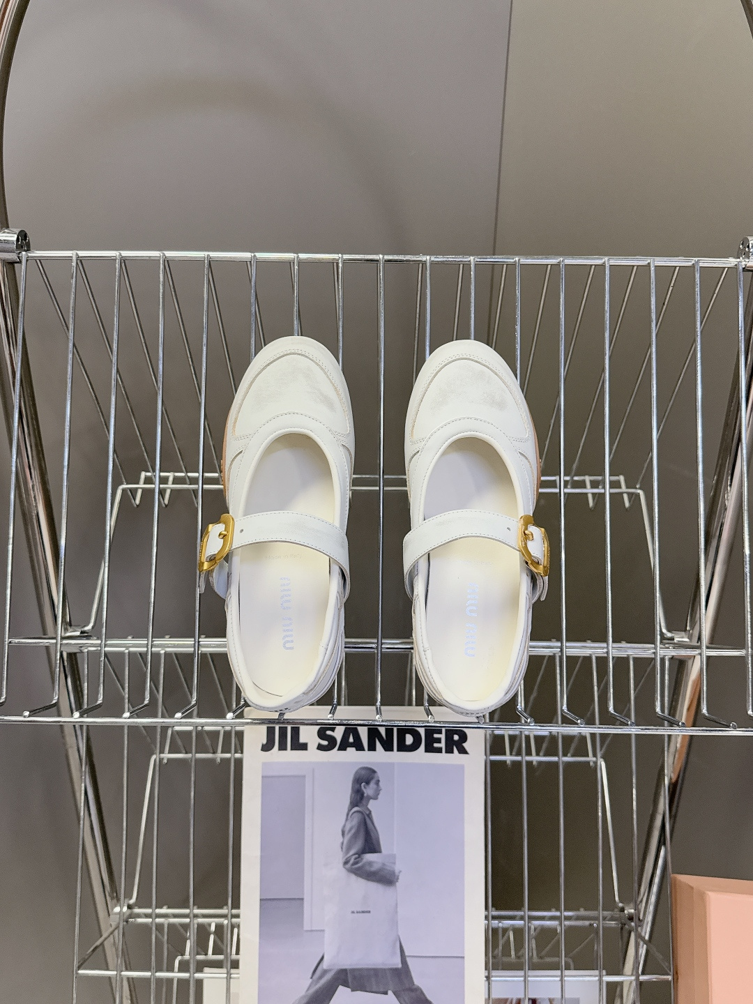 MiuMiu缪缪最新走秀款复古休闲鞋 德训鞋官方秀场出镜率最高的单品 超多明星时尚博主种草 miu系穿搭