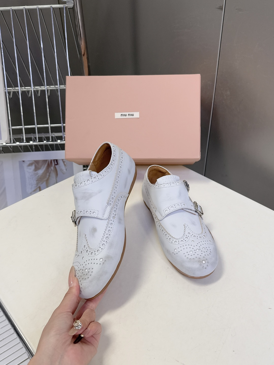 MiuMiu缪缪最新走秀款复古休闲鞋 德训鞋官方秀场出镜率最高的单品 超多明星时尚博主种草 miu系穿搭