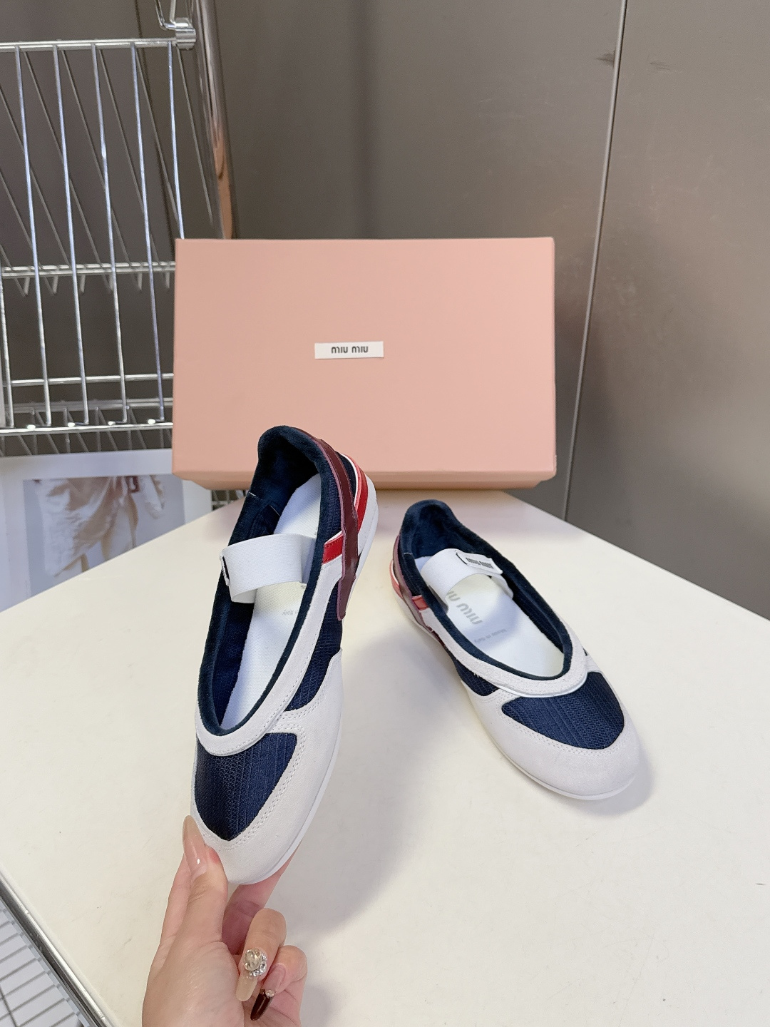MiuMiu缪缪春夏最新走秀款复古休闲鞋 玛丽珍鞋官方秀场出镜率最高的单品 超多明星时尚博主种草 miu
