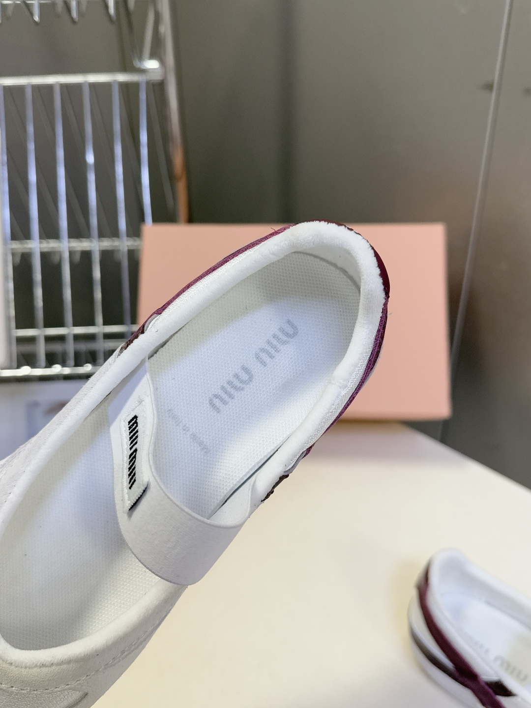 MiuMiu缪缪春夏最新走秀款复古休闲鞋 玛丽珍鞋官方秀场出镜率最高的单品 超多明星时尚博主种草 miu