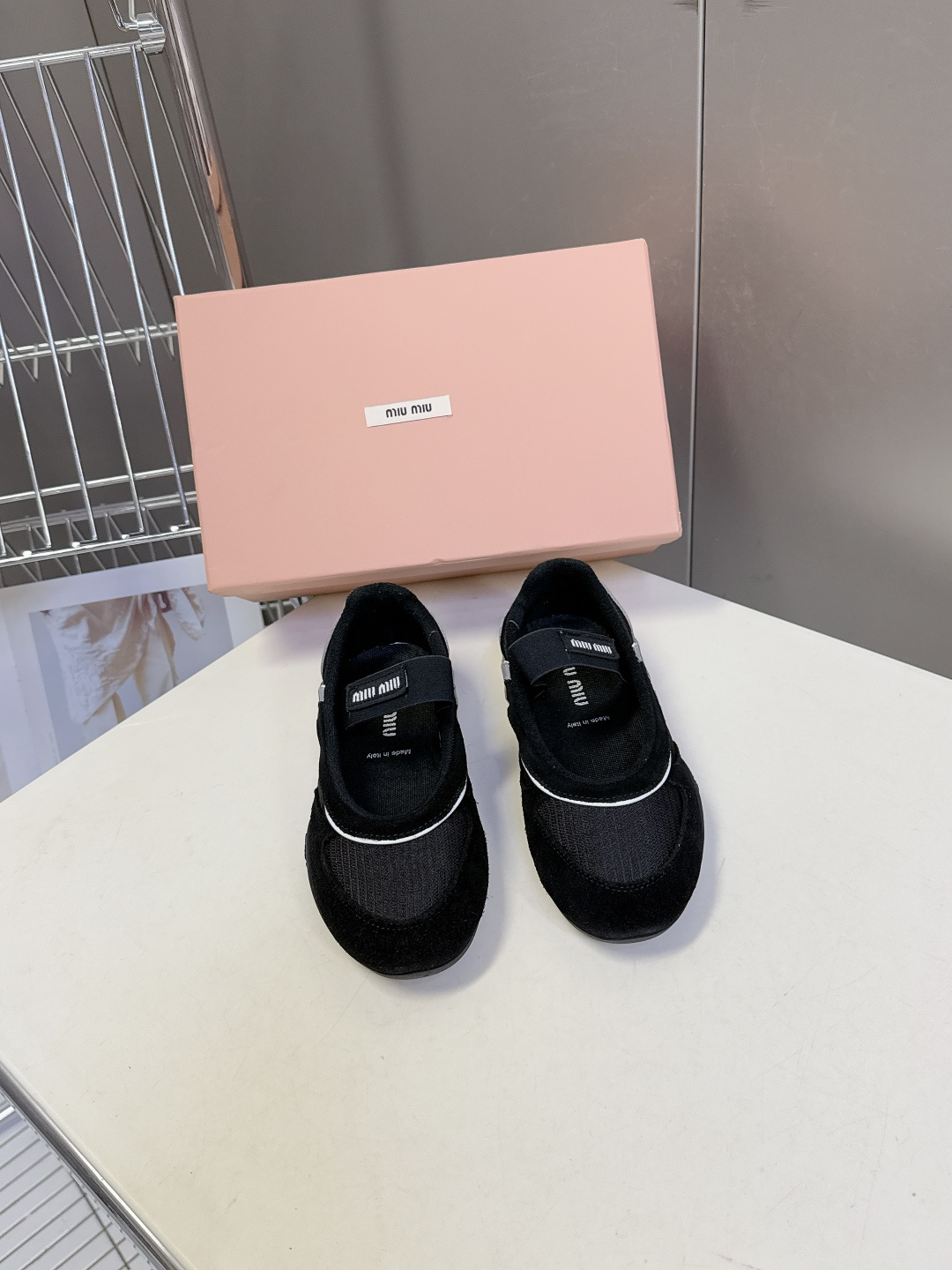 MiuMiu缪缪春夏最新走秀款复古休闲鞋 玛丽珍鞋官方秀场出镜率最高的单品 超多明星时尚博主种草 miu