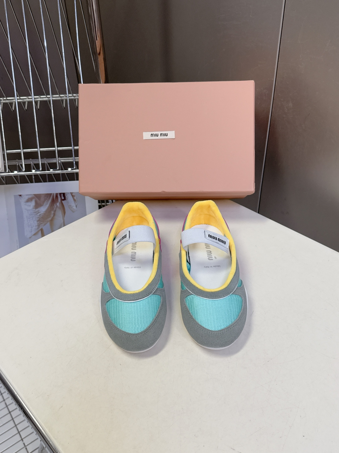MiuMiu缪缪春夏最新走秀款复古休闲鞋 玛丽珍鞋官方秀场出镜率最高的单品 超多明星时尚博主种草 miu