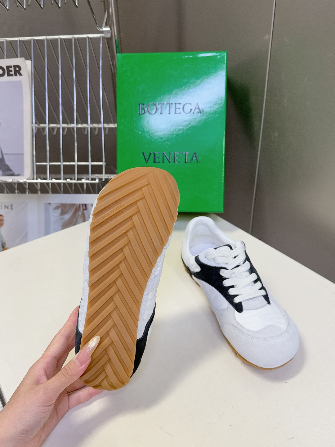 Bottega Veneta BV葆蝶家 阿甘鞋 德训鞋 运动鞋 BV经典老钱风运动鞋超多明星时尚博主种