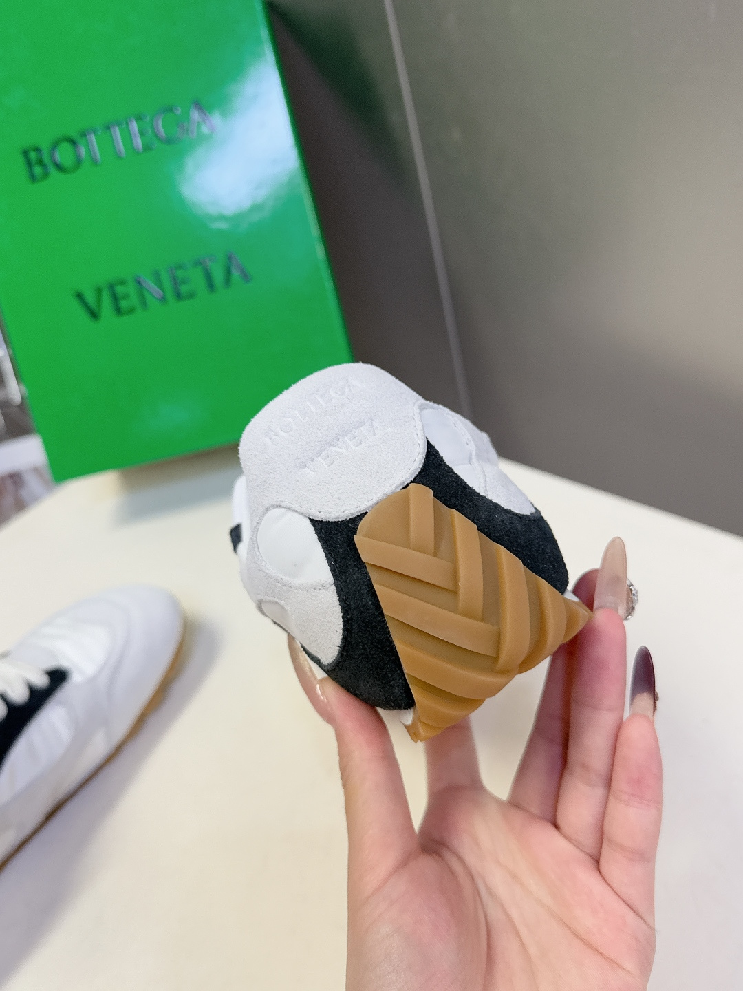 Bottega Veneta BV葆蝶家 阿甘鞋 德训鞋 运动鞋 BV经典老钱风运动鞋超多明星时尚博主种