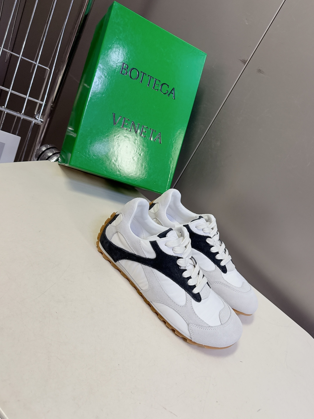 Bottega Veneta BV葆蝶家 阿甘鞋 德训鞋 运动鞋 BV经典老钱风运动鞋超多明星时尚博主种