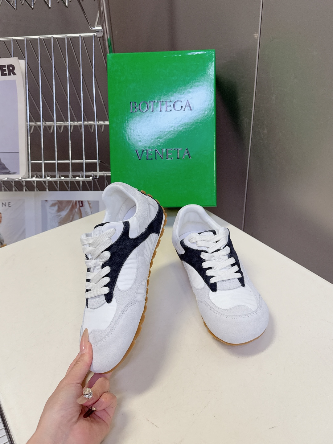 Bottega Veneta BV葆蝶家 阿甘鞋 德训鞋 运动鞋 BV经典老钱风运动鞋超多明星时尚博主种