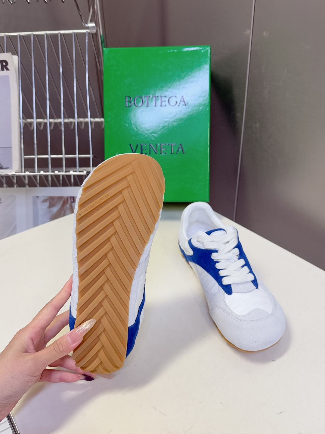 Bottega Veneta BV葆蝶家 阿甘鞋 德训鞋 运动鞋 BV经典老钱风运动鞋超多明星时尚博主种