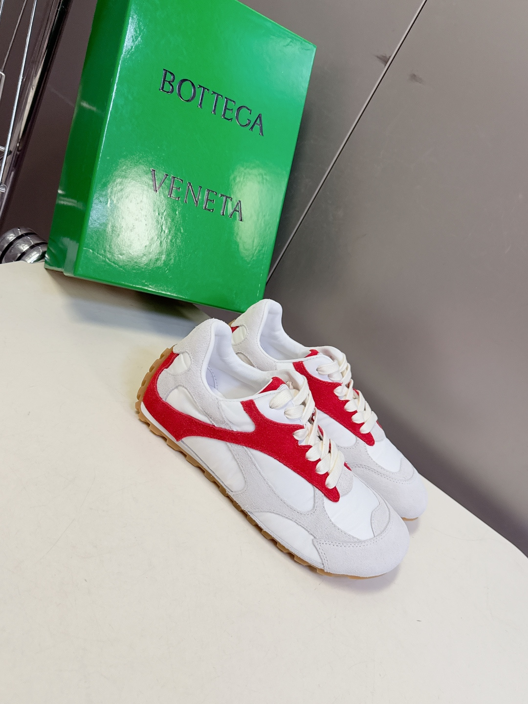 Bottega Veneta BV葆蝶家 阿甘鞋 德训鞋 运动鞋 BV经典老钱风运动鞋超多明星时尚博主种