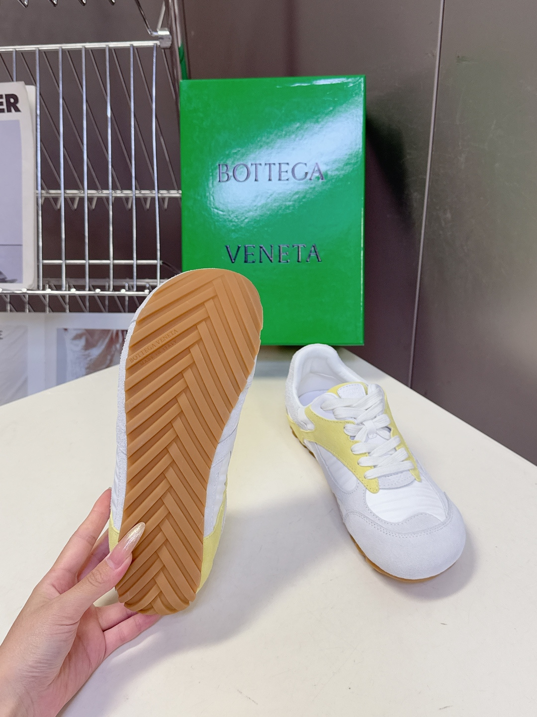 Bottega Veneta BV葆蝶家 阿甘鞋 德训鞋 运动鞋 BV经典老钱风运动鞋超多明星时尚博主种