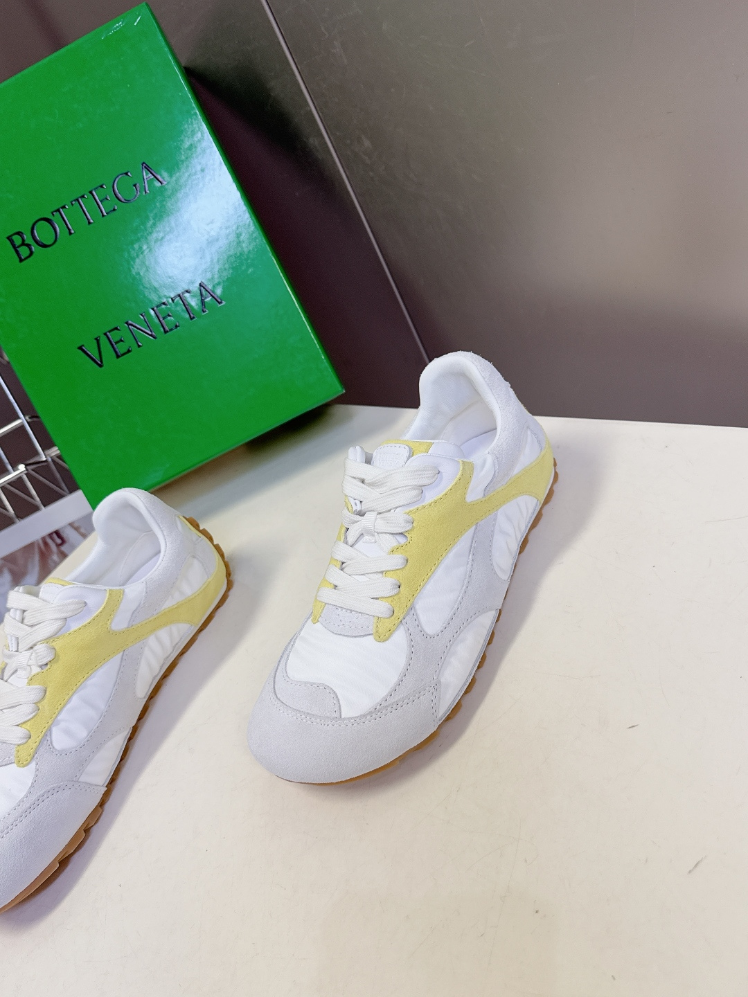 Bottega Veneta BV葆蝶家 阿甘鞋 德训鞋 运动鞋 BV经典老钱风运动鞋超多明星时尚博主种