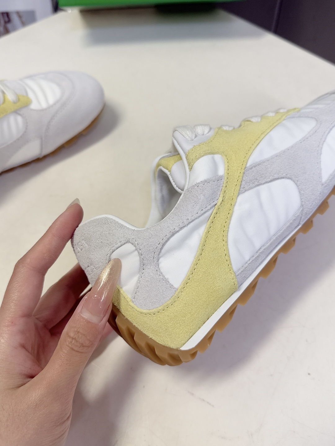 Bottega Veneta BV葆蝶家 阿甘鞋 德训鞋 运动鞋 BV经典老钱风运动鞋超多明星时尚博主种