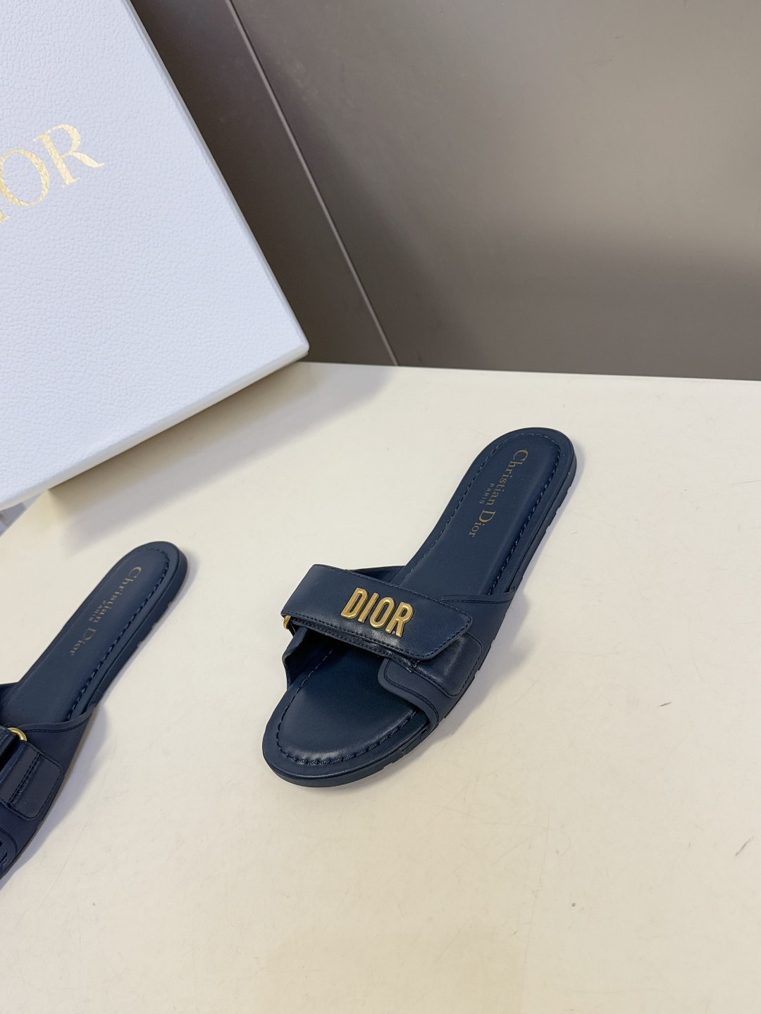 Dior迪奥经典魔术贴扣凉一体拖鞋 高版本GO原版完美复刻 最流行的配色面料 层次感超强 原版开模高档T