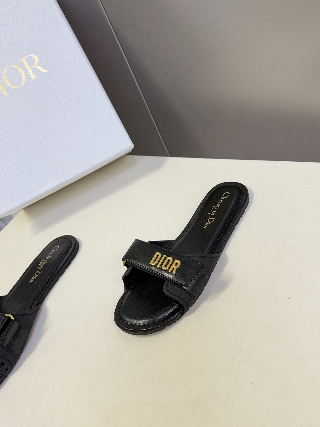 Dior迪奥经典魔术贴扣凉一体拖鞋 高版本GO原版完美复刻 最流行的配色面料 层次感超强 原版开模高档T