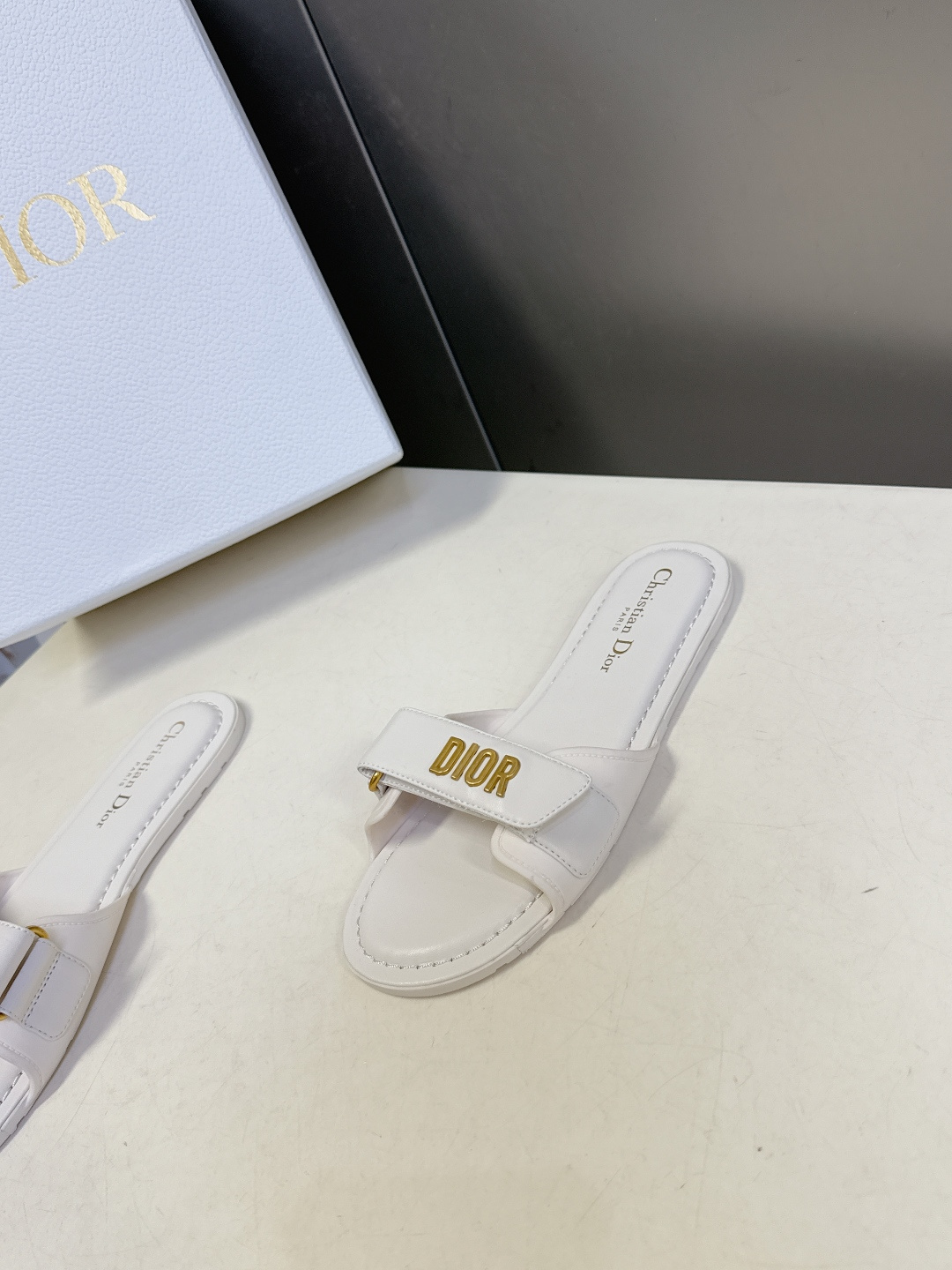 Dior迪奥经典魔术贴扣凉一体拖鞋 高版本GO原版完美复刻 最流行的配色面料 层次感超强 原版开模高档T