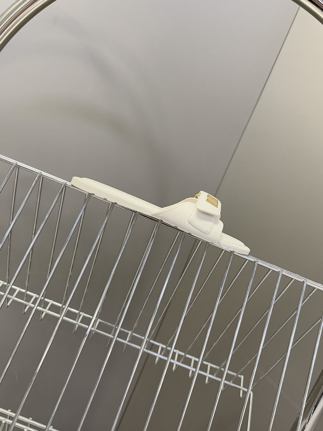 Dior迪奥经典魔术贴扣凉一体拖鞋 高版本GO原版完美复刻 最流行的配色面料 层次感超强 原版开模高档T