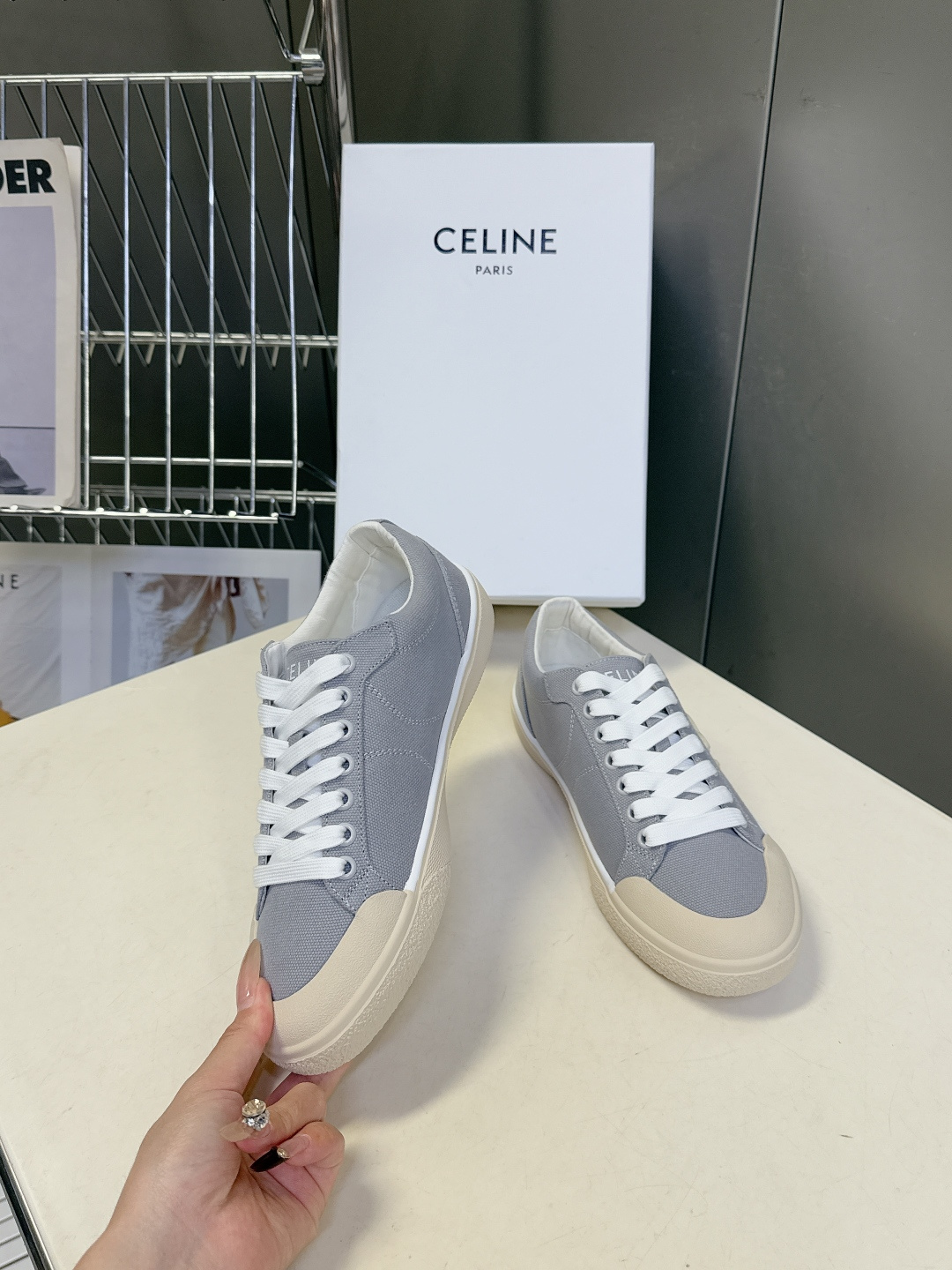 CELINE思琳春夏最新走秀款凯旋门休闲鞋、AS-01 系列运动鞋、lisa、陈立农超多明星上脚、这一季