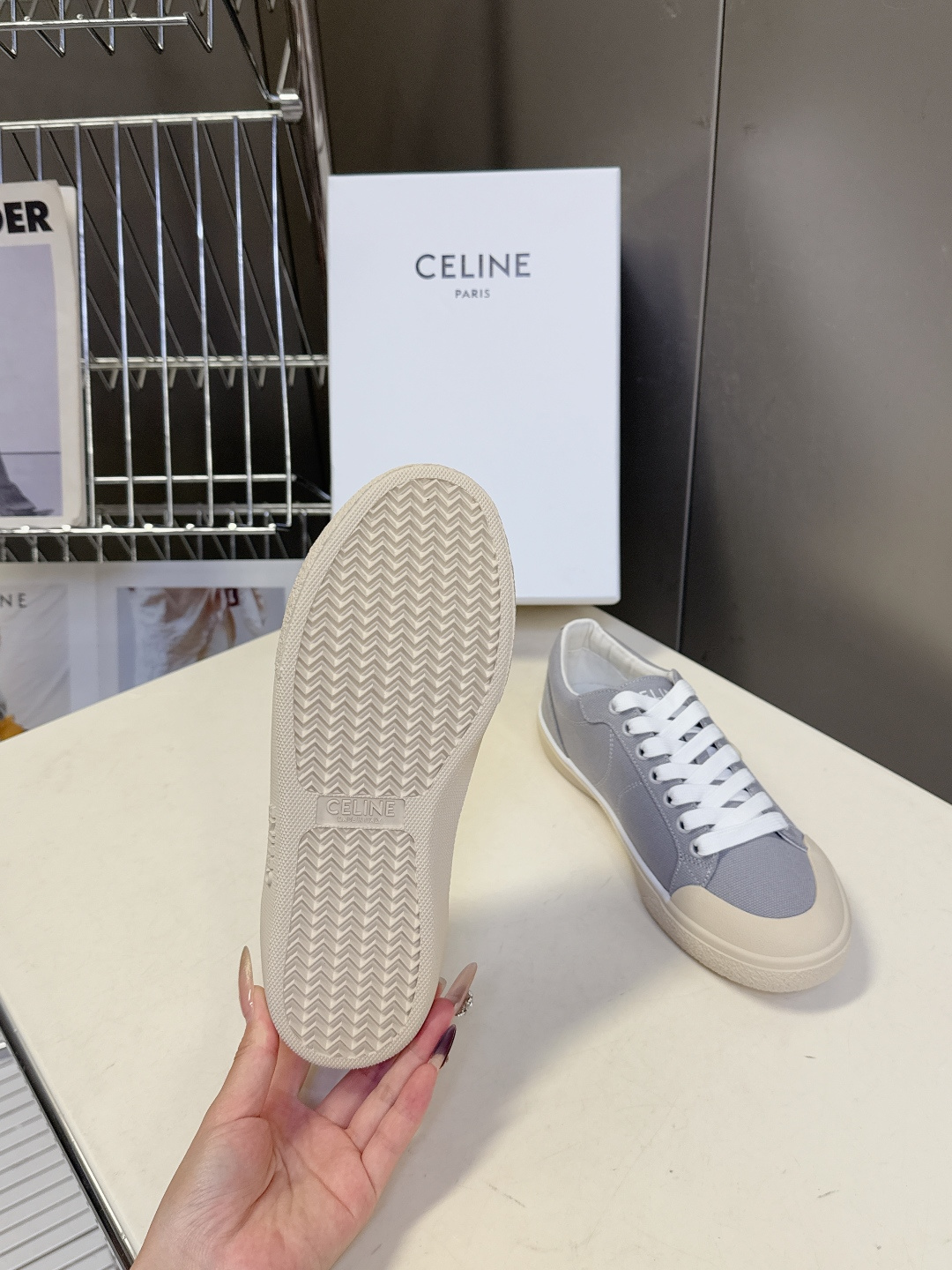 CELINE思琳春夏最新走秀款凯旋门休闲鞋、AS-01 系列运动鞋、lisa、陈立农超多明星上脚、这一季