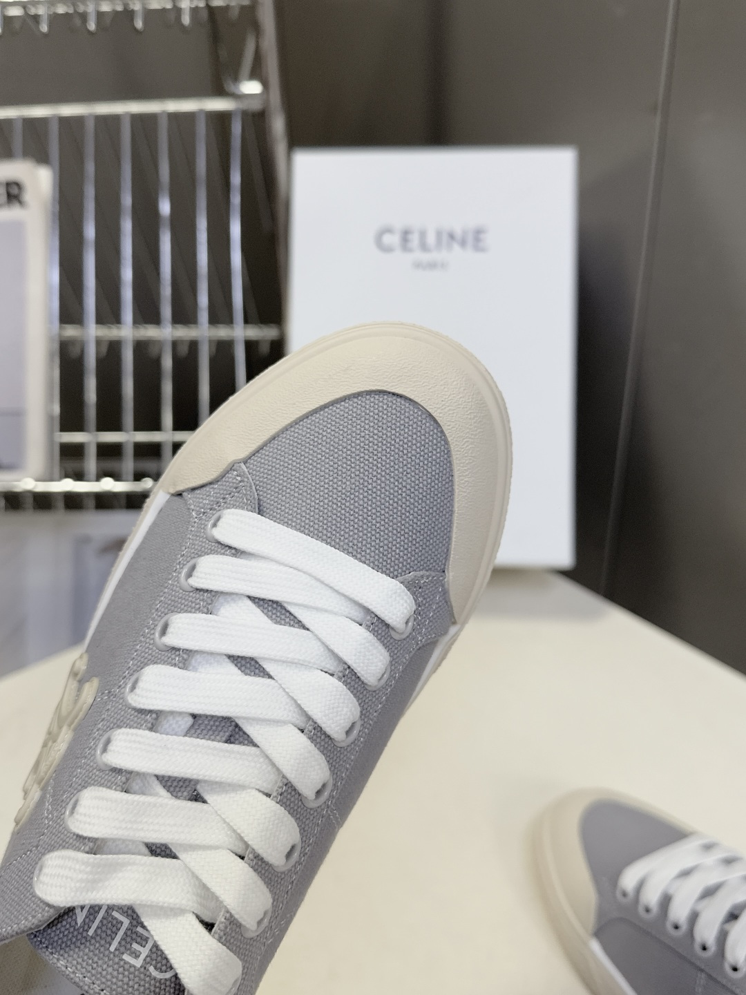 CELINE思琳春夏最新走秀款凯旋门休闲鞋、AS-01 系列运动鞋、lisa、陈立农超多明星上脚、这一季