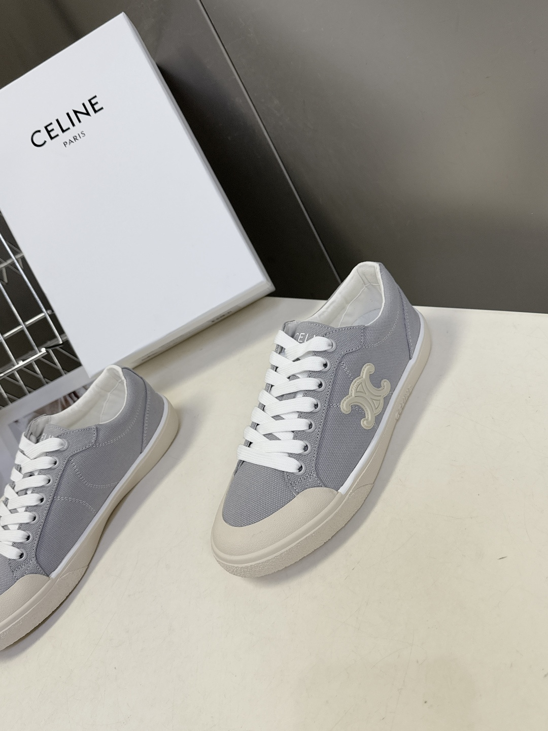 CELINE思琳春夏最新走秀款凯旋门休闲鞋、AS-01 系列运动鞋、lisa、陈立农超多明星上脚、这一季