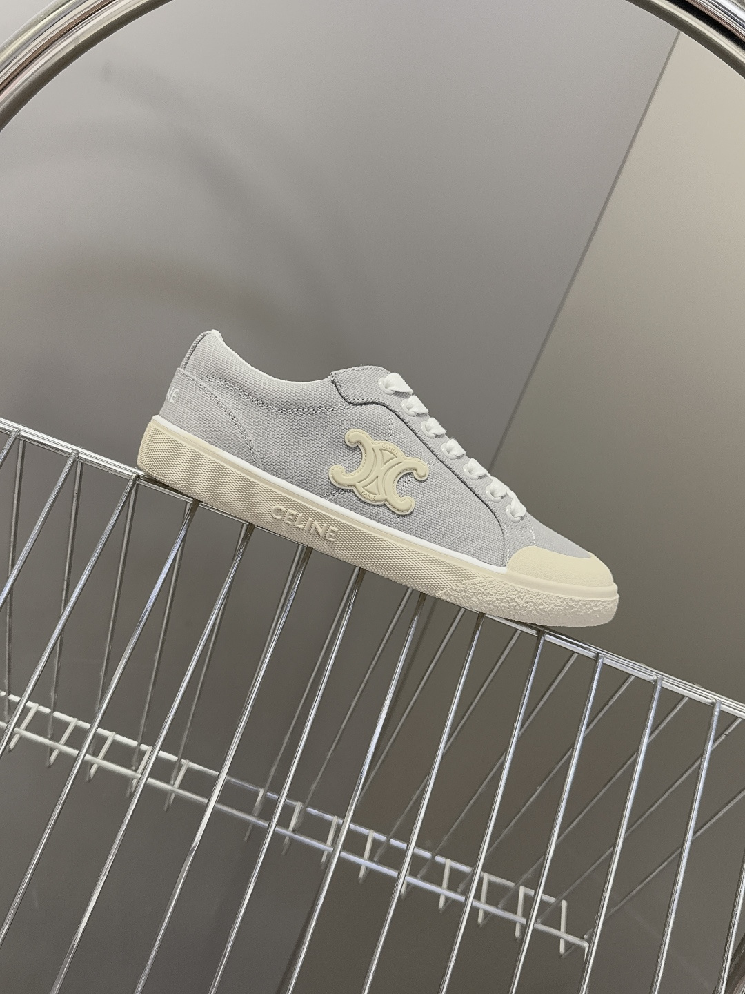 CELINE思琳春夏最新走秀款凯旋门休闲鞋、AS-01 系列运动鞋、lisa、陈立农超多明星上脚、这一季