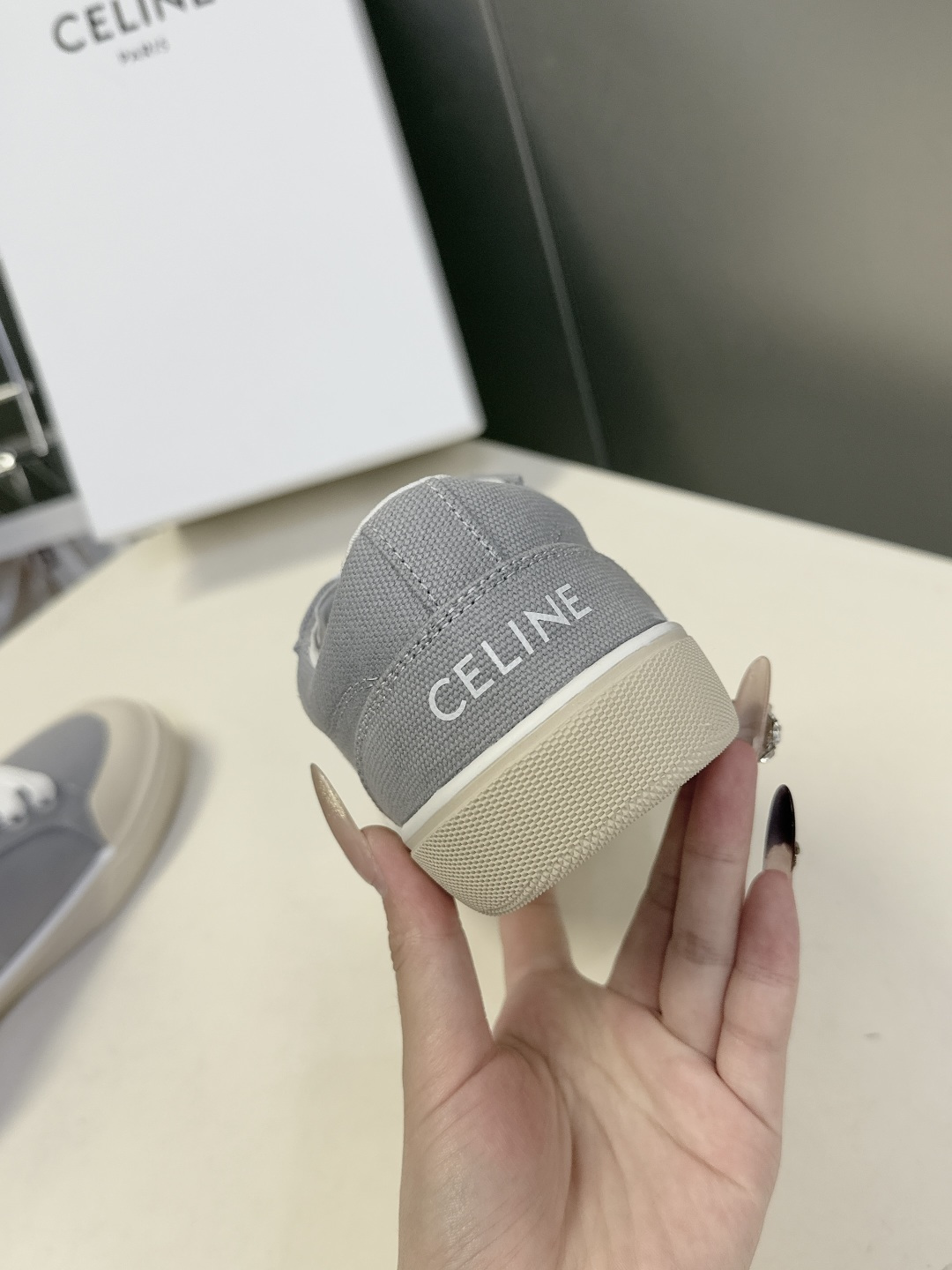 CELINE思琳春夏最新走秀款凯旋门休闲鞋、AS-01 系列运动鞋、lisa、陈立农超多明星上脚、这一季