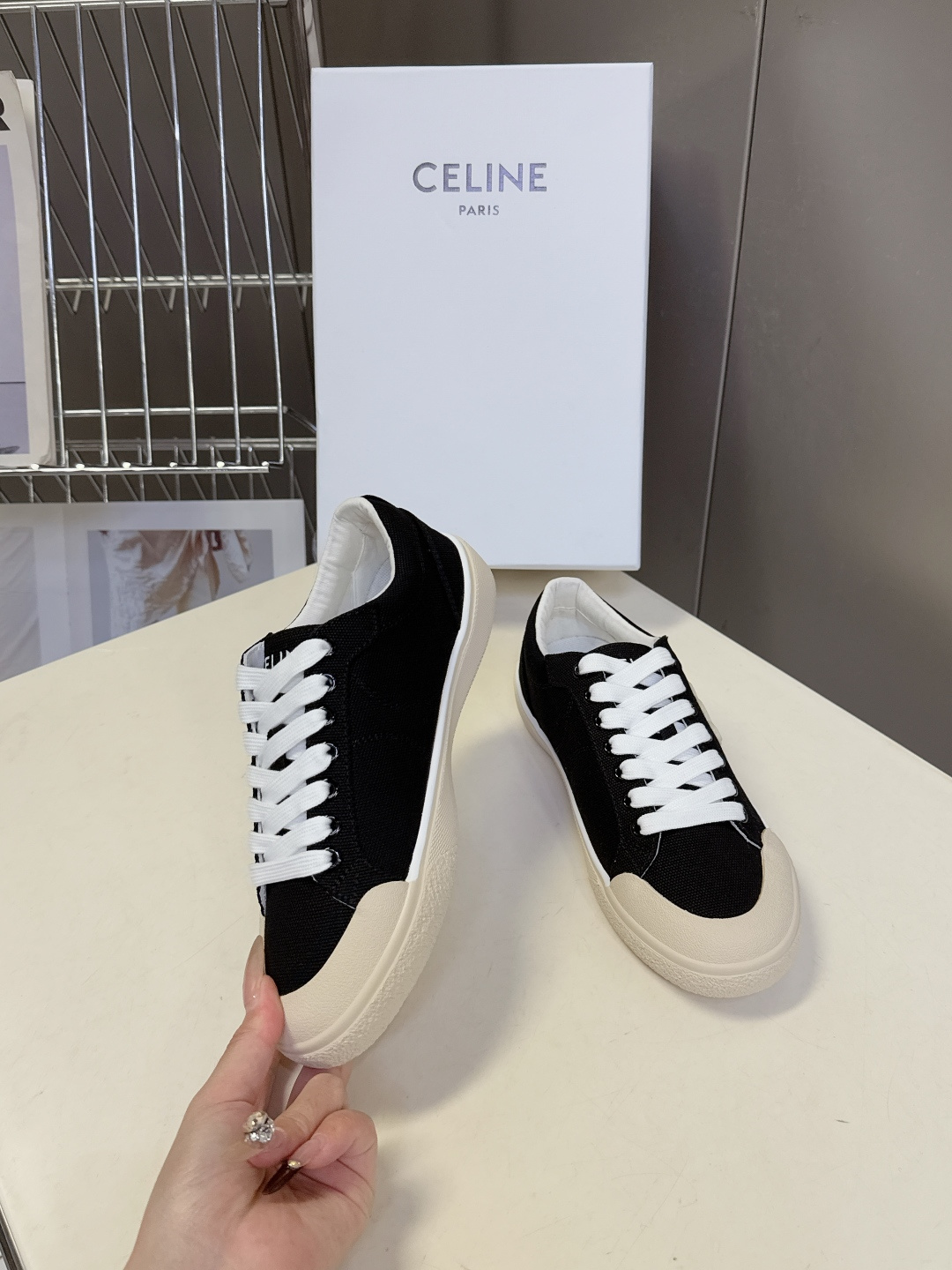 CELINE思琳春夏最新走秀款凯旋门休闲鞋、AS-01 系列运动鞋、lisa、陈立农超多明星上脚、这一季