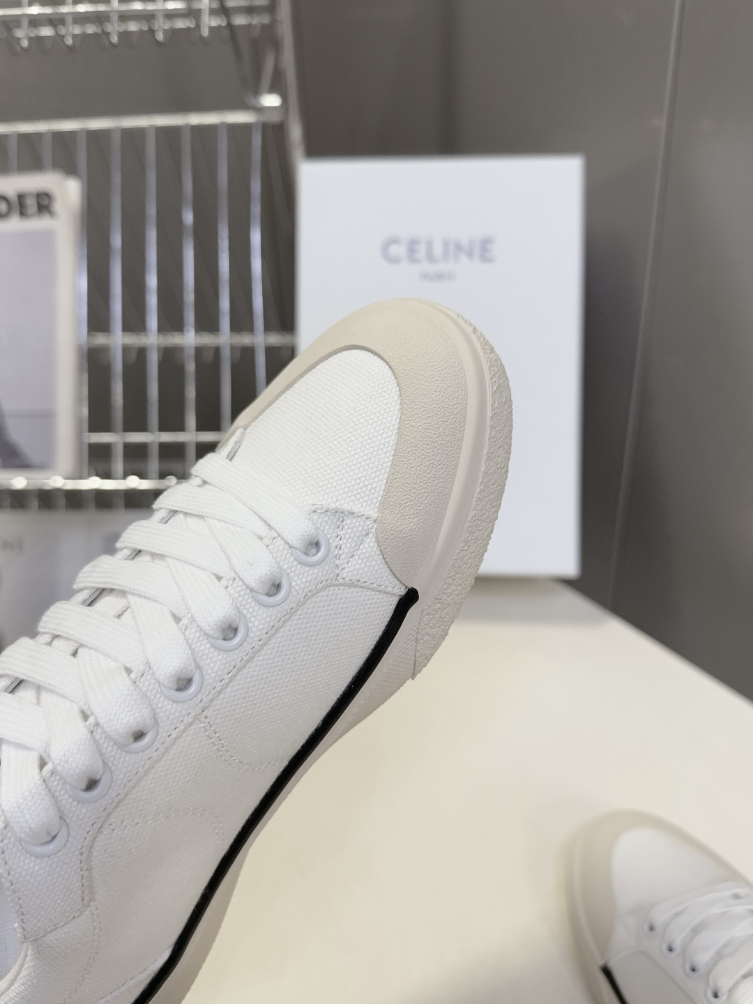 CELINE思琳春夏最新走秀款凯旋门休闲鞋、AS-01 系列运动鞋、lisa、陈立农超多明星上脚、这一季