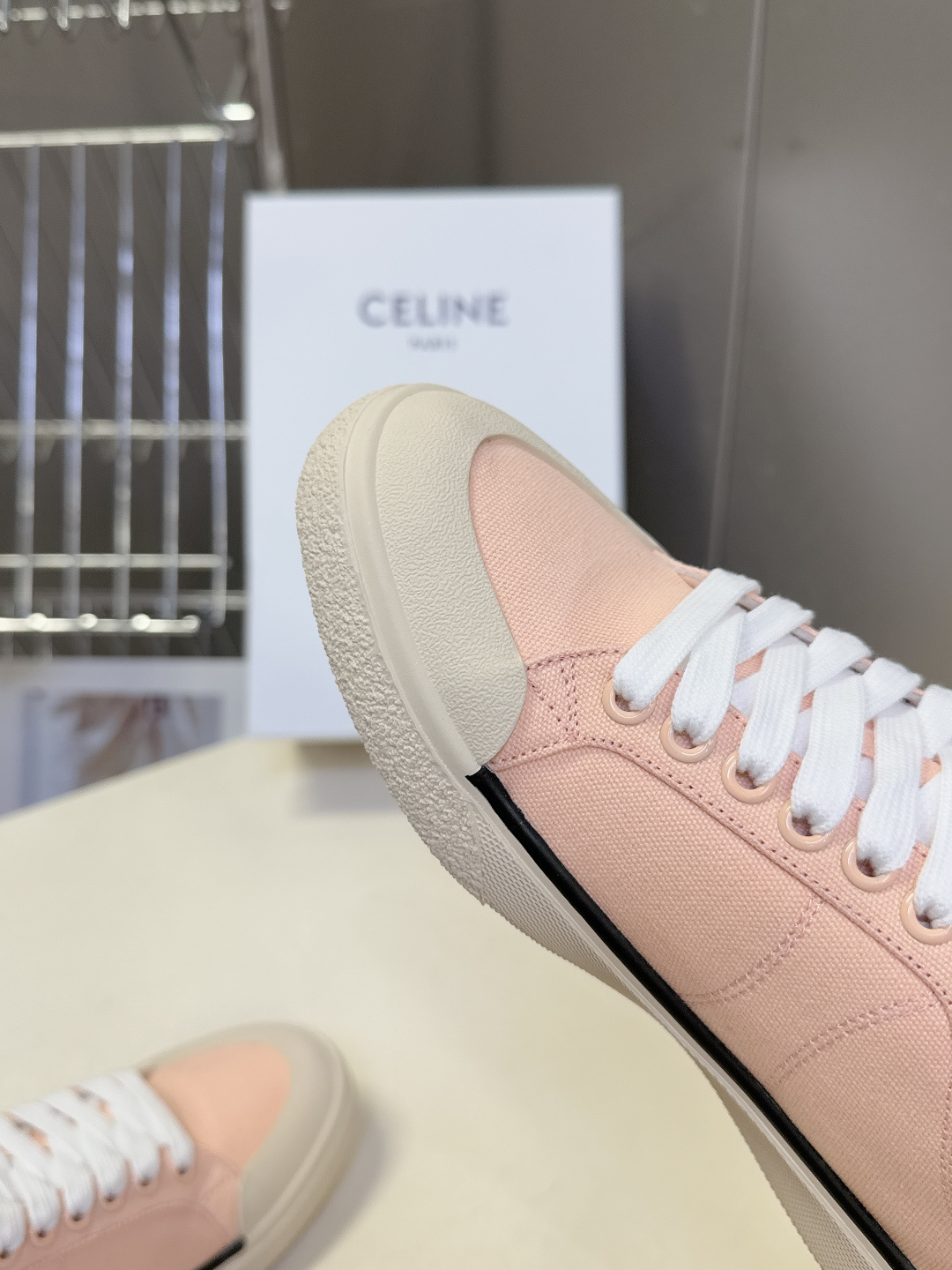 CELINE思琳春夏最新走秀款凯旋门休闲鞋、AS-01 系列运动鞋、lisa、陈立农超多明星上脚、这一季