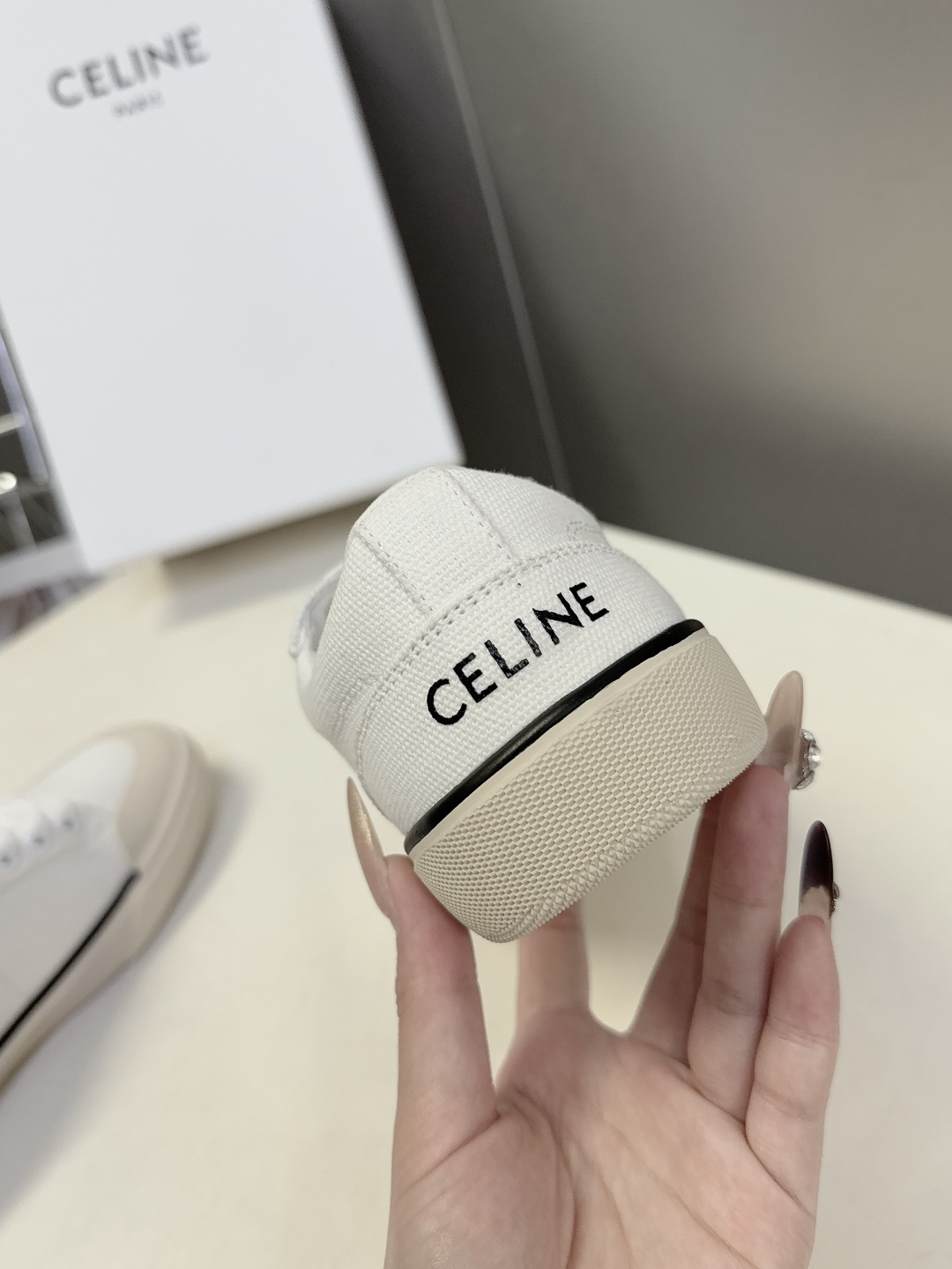 CELINE思琳春夏最新走秀款凯旋门休闲鞋、AS-01 系列运动鞋、lisa、陈立农超多明星上脚、这一季