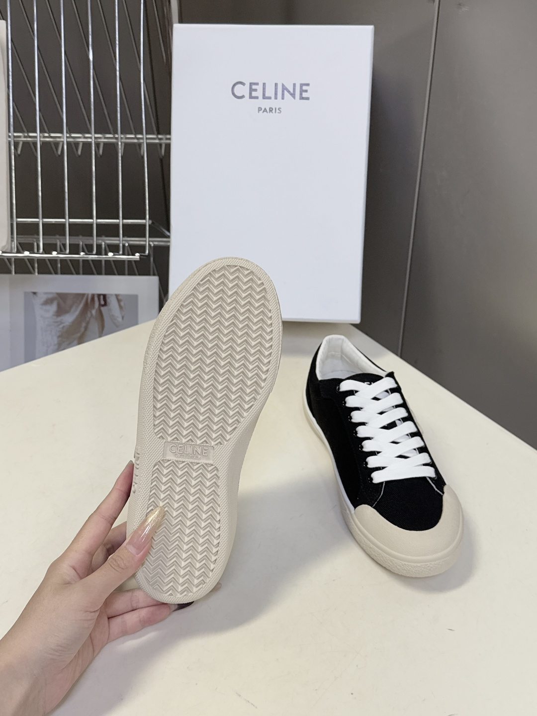 CELINE思琳春夏最新走秀款凯旋门休闲鞋、AS-01 系列运动鞋、lisa、陈立农超多明星上脚、这一季