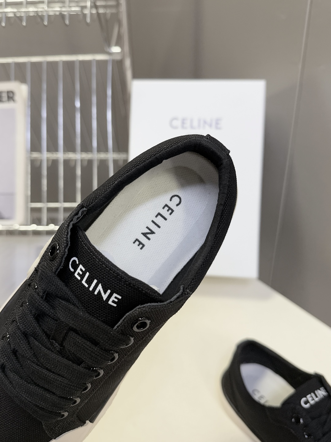 CELINE思琳春夏最新走秀款凯旋门休闲鞋、AS-01 系列运动鞋、lisa、陈立农超多明星上脚、这一季