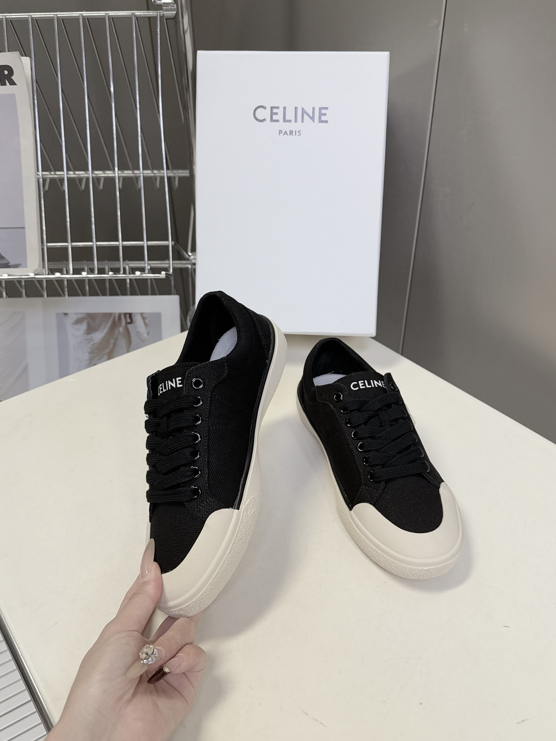 CELINE思琳春夏最新走秀款凯旋门休闲鞋、AS-01 系列运动鞋、lisa、陈立农超多明星上脚、这一季