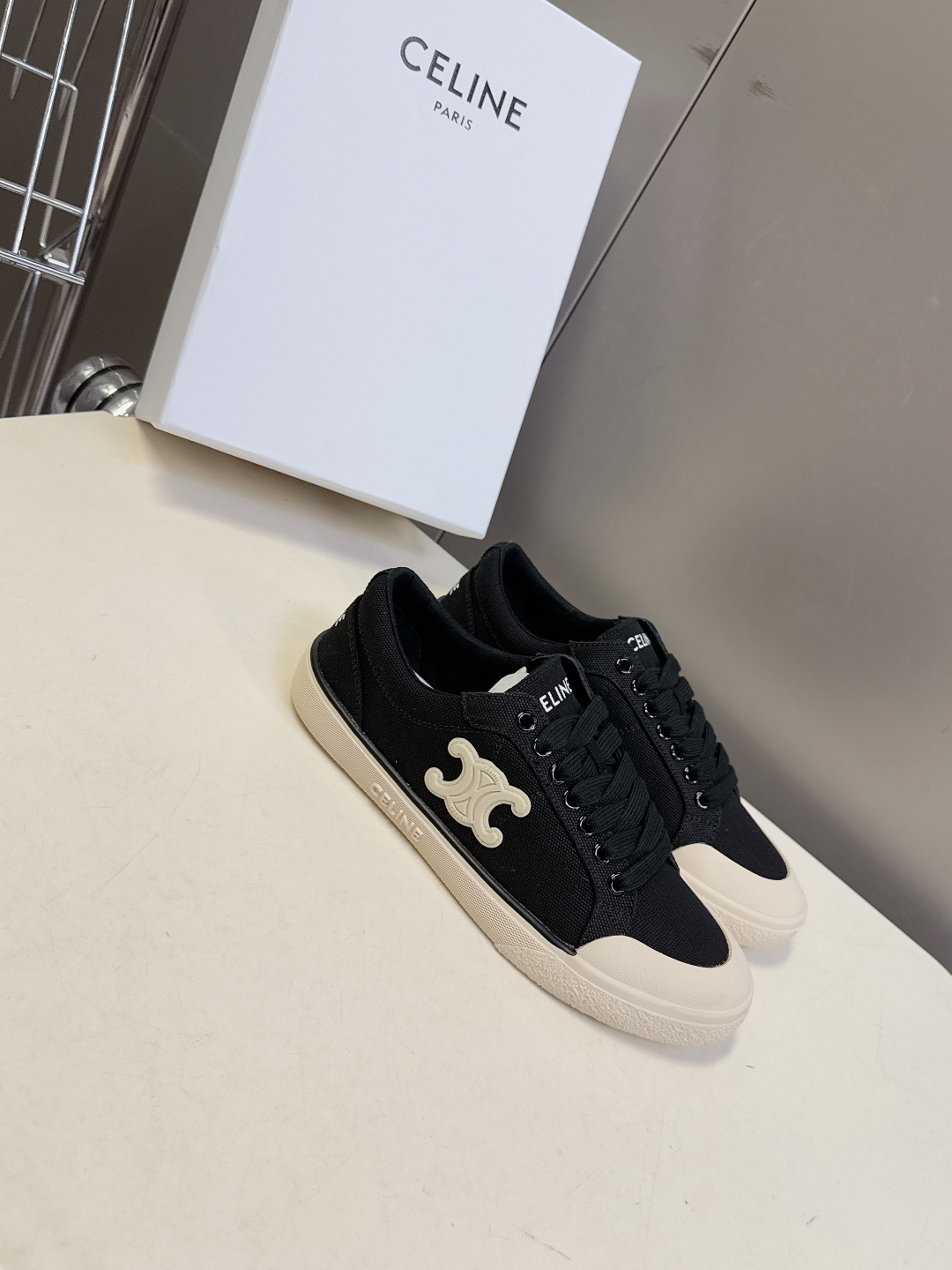 CELINE思琳春夏最新走秀款凯旋门休闲鞋、AS-01 系列运动鞋、lisa、陈立农超多明星上脚、这一季