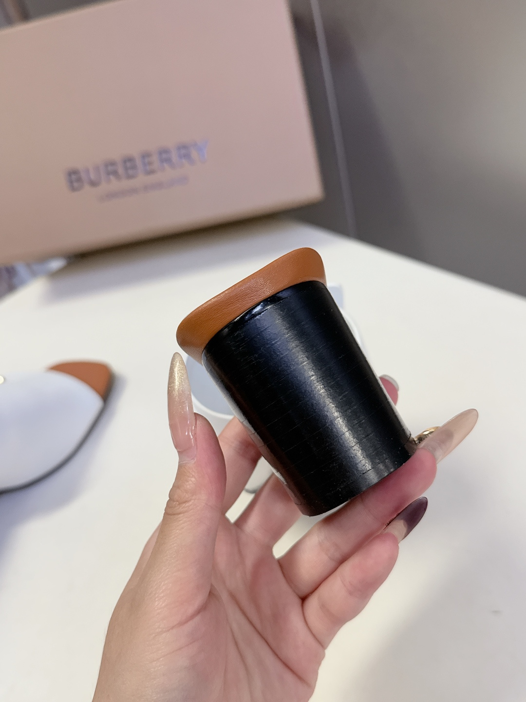 Burberry博柏利春夏最新款拖鞋 凉鞋 超多明星时尚博主种草 夏天必备 大爆款‼️已经被它的美貌折服